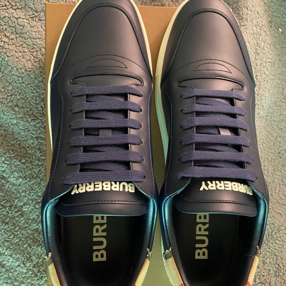 Burberry Robyn low top lace up sneaker size UK 13 - Picture 4 of 8